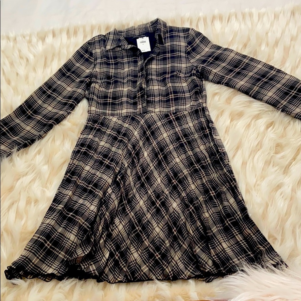 Banana Republic black with taupe plaid dress
